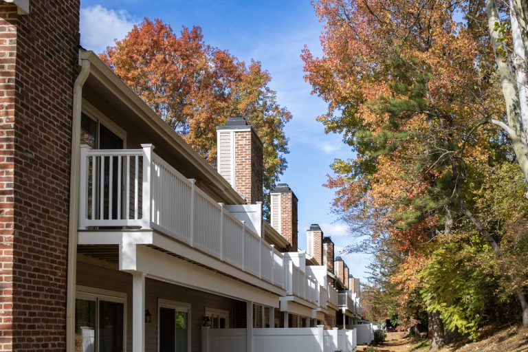multifamily-balcony-replacement-fence-renovation (6)