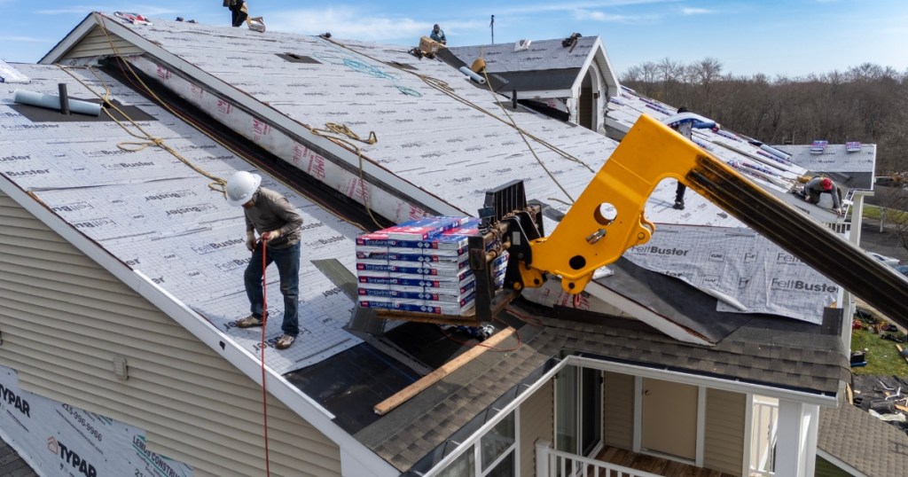 shingle roof at Hunters Chase Apartments in Marlton NJ